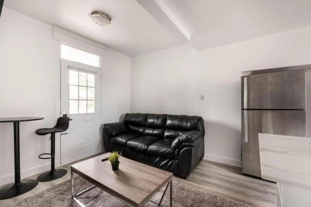 C 05 - Apartment With 2 Bedrooms Montréal